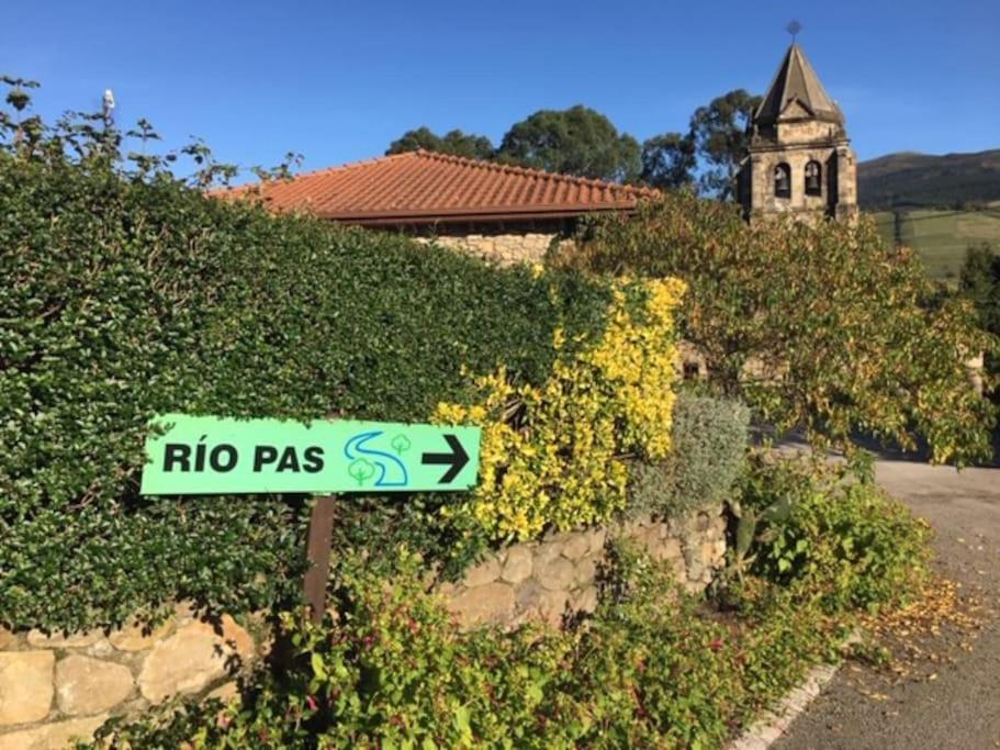 La Flor De Toranzo "Vive Los Valles Pasiegos" Prases Eksteriør billede